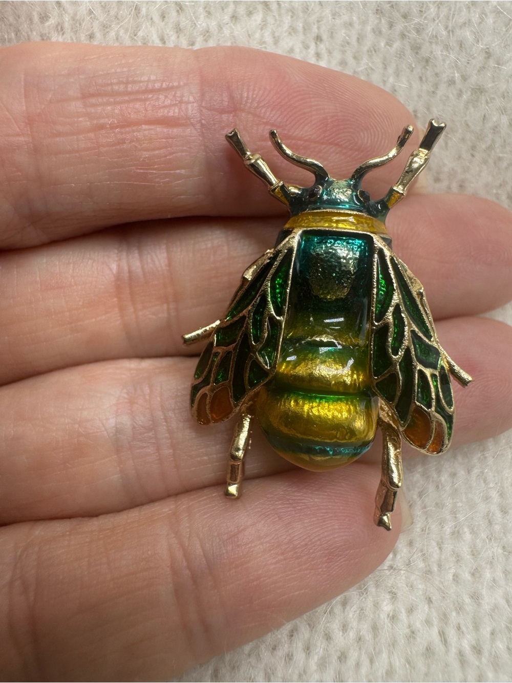 Iridescent Green Beetle Brooch Gold Tone Insect Pin - Picture 4 of 6